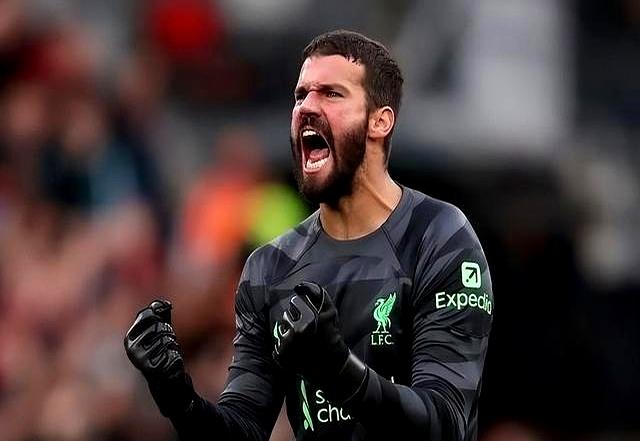 JBO电竞-包含欧超杯冲刺阶段再迎强敌,里昂遗憾出局,主帅态度——引发热议,身体对抗强度拉满的词条