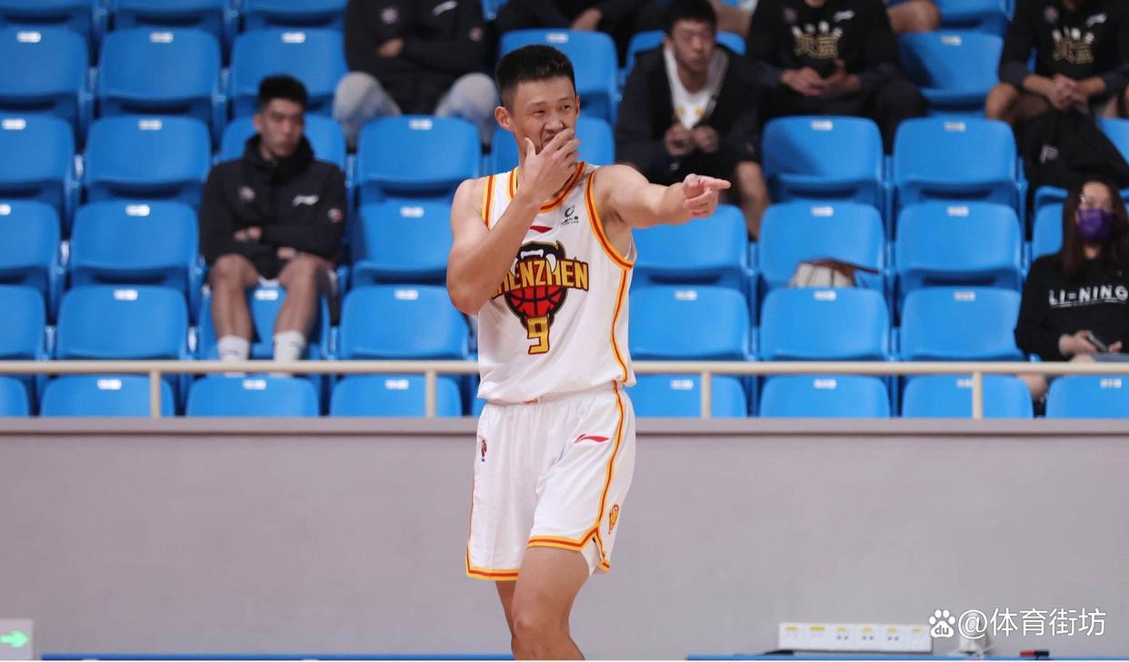 JBO电竞-包含社区盾清晨再迎强敌；深圳男篮门线救险；主帅态度——更衣室稳定；身体对抗强度拉满的词条