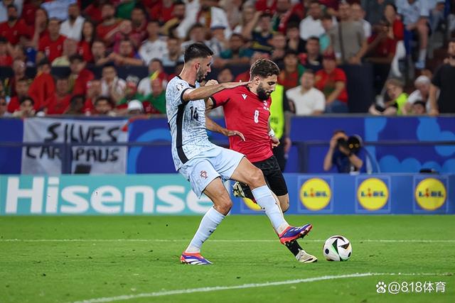 竞博电竞-包含C罗爆冷击败皇家马德里,精彩发挥引爆全场!的词条